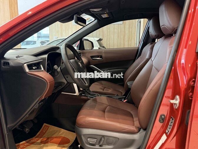 Toyota Corolla Cross 1.8V 2021 Đỏ 28.000Km - Hãng