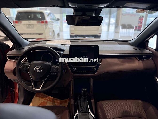 Toyota Corolla Cross 1.8V 2021 Đỏ 28.000Km - Hãng