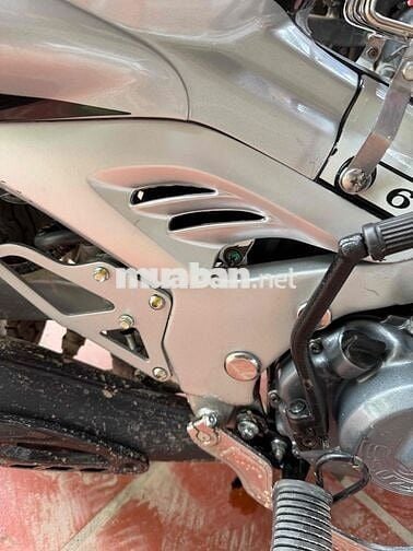 Suzuki Satria 2000 Bạc Đen Đỏ