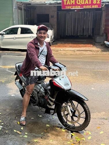 Suzuki Satria 2000 Bạc Đen Đỏ