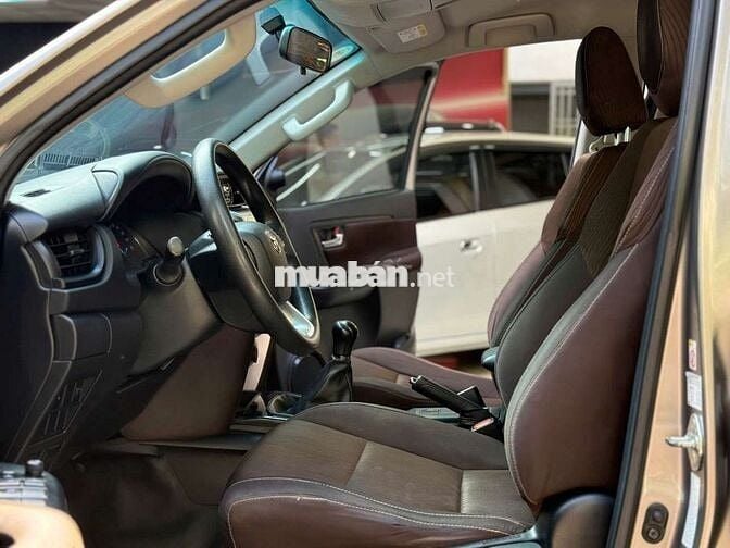 Toyota Fortuner 2.4MT 2020, Máy dầu, số sàn