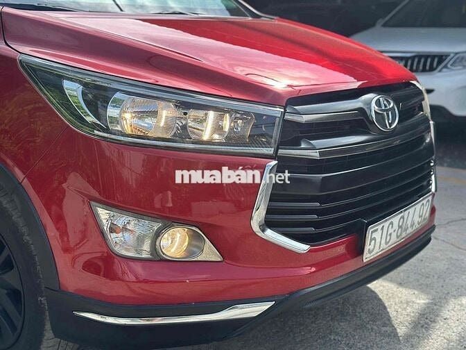 Toyota Innova Venturer 2.0AT Số tự động 2018