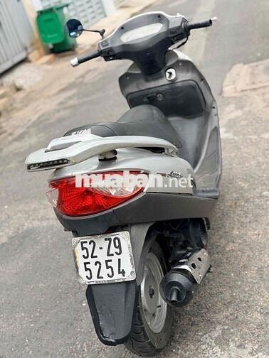 SYM Atila Bạc
