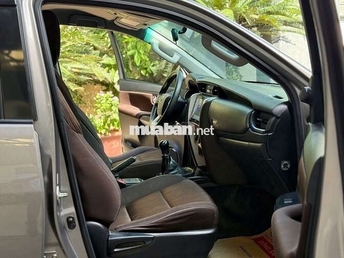 Toyota Fortuner 2.4MT 2020, Máy dầu, số sàn