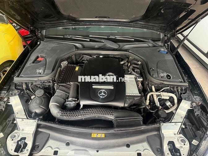 Mercedes-Benz E200 2016 Tự động 9 cấp Đen