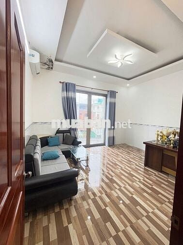 CHÍNH CHỦ BÁN NHÀ 1 TRỆT 3 LẦU , MẶT TIỀN NGUYỄN CHÁNH, KDC 586