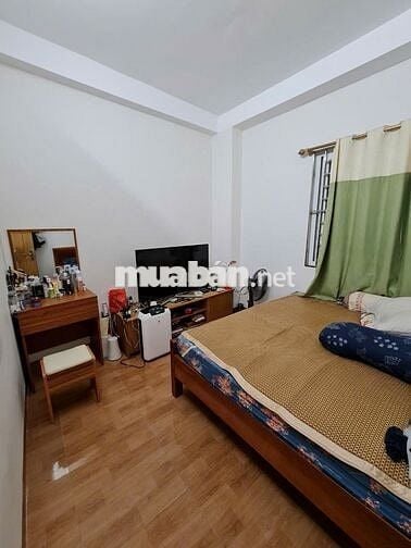 Cho thuê  ccmn căn góc thoáng đẹp 2 phòng ngủ tầng 5