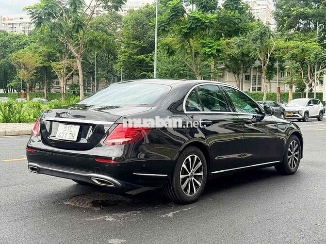 Mercedes-Benz E200 2016 Tự động 9 cấp Đen
