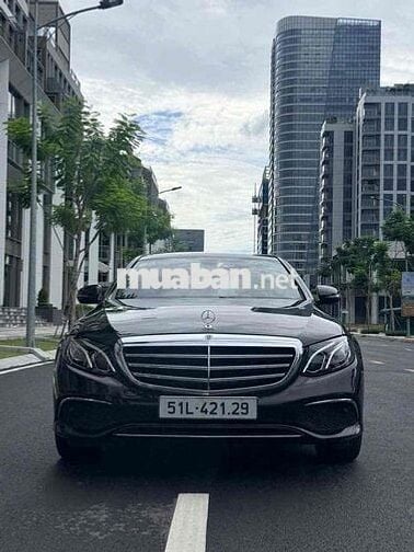Mercedes-Benz E200 2016 Tự động 9 cấp Đen