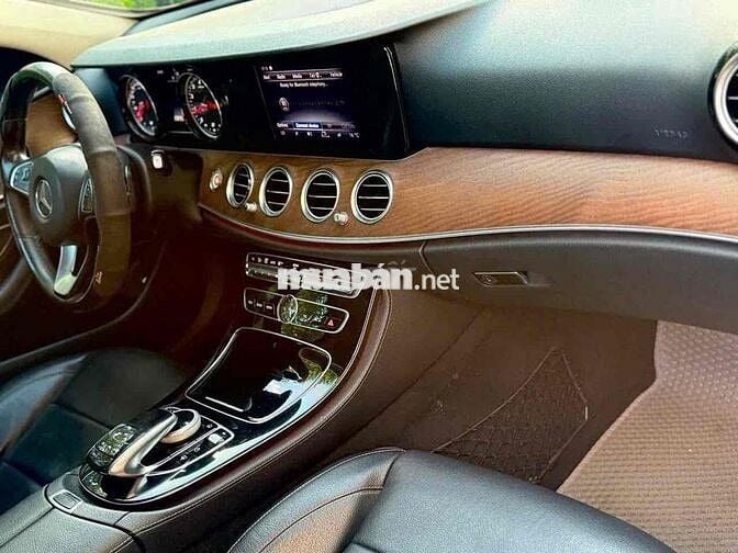 Mercedes-Benz E200 2016 Tự động 9 cấp Đen