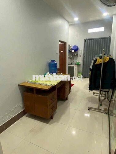 NHÀ 1 TRỆT 1 LỬNG – MẶT TIỀN ĐƯỜNG NHỰA XE Ô TÔ P8 - GẦN TRƯỜNG CHU VĂ