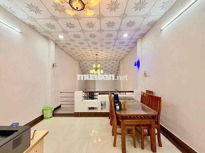 NHÀ 1 TRỆT 1 LỬNG – MẶT TIỀN ĐƯỜNG NHỰA XE Ô TÔ P8 - GẦN TRƯỜNG CHU VĂ