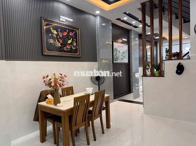 💥 Cực Hiếm: Nhà Mặt Tiền Kinh Doanh Sát Trục Lê Văn Quới 💥