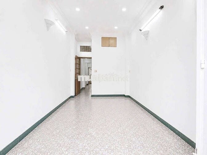 Chính chủ cho thuê nhà mới ngày hè xe hơi kinh doanh 