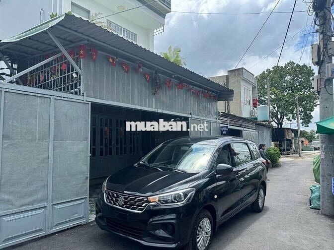 Suzuki Hybrid Ertiga 2023 Số sàn Đen