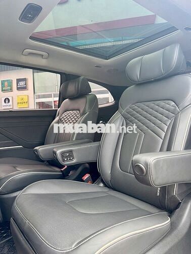 Hyundai Custin 2.0L 2024 8AT Đen 41.000 km