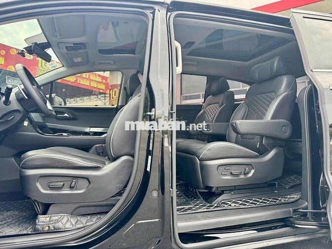 Hyundai Custin 2.0L 2024 8AT Đen 41.000 km