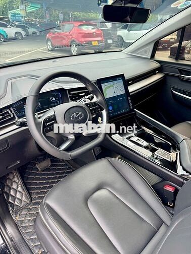 Hyundai Custin 2.0L 2024 8AT Đen 41.000 km