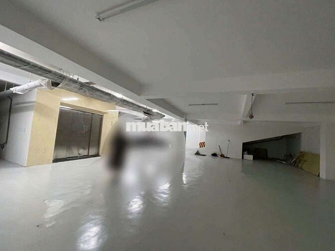CHO THUÊ TOÀ NHÀ 14X18(HẦM +7LẦU) SÀN TRỐNG SUỐT CÓ THANG MÁY 