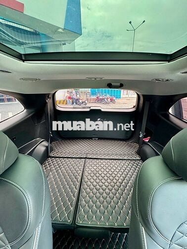 Hyundai Custin 2.0L 2024 8AT Đen 41.000 km