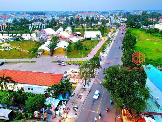 155 TỶ- 6725m2 Đất mặt tiền đường Dương Tử Giang dòng tiền 6 tỷ/năm