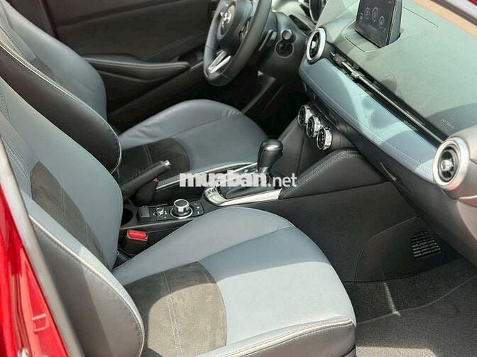 Mazda 2 Premium Cuối 2022 Đỏ Boudeaux 1 chủ