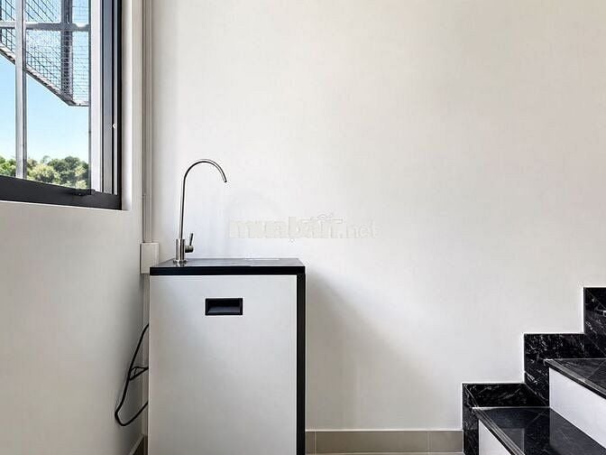 BÁN TÒA NHÀ CHDV -2 MẶT TIỀN- NGAY KCN VĨNH LỘC, DÒNG TIỀN 175TR/THÁNG