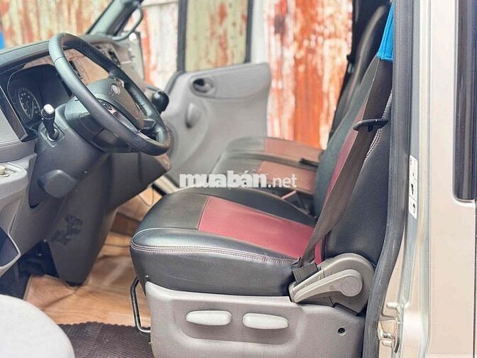 Ford Transit 2022 bản Trung 16 ghế