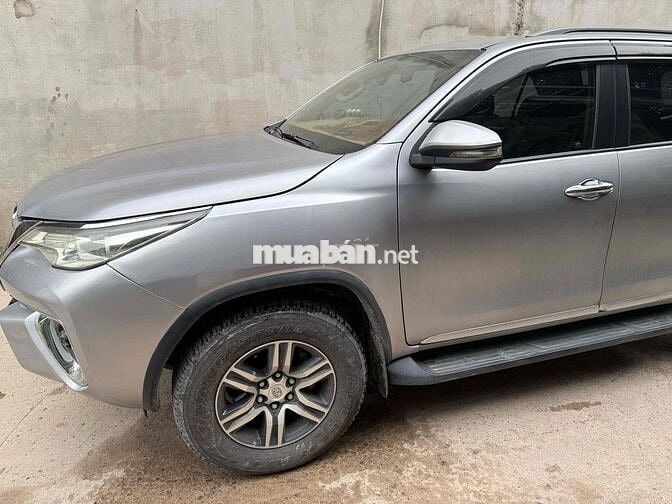 Toyota Fortuner 2018 máy dầu số tự động nhập khẩu