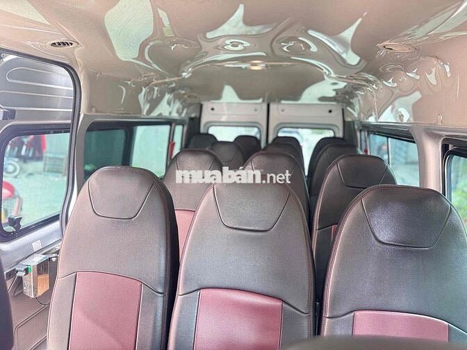 Ford Transit 2022 bản Trung 16 ghế