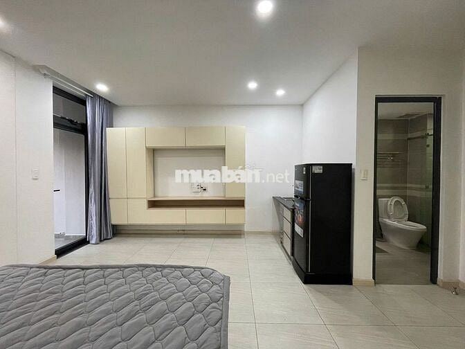 Căn hộ 40m2 full nội thất, Ban công thoáng mát - Vạn Phúc City