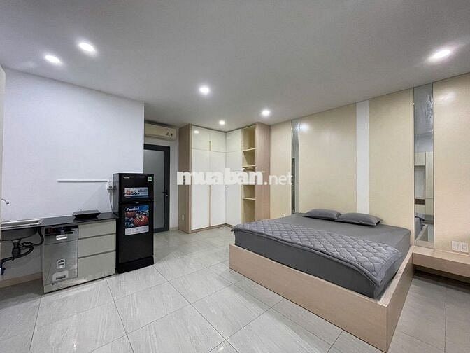 Căn hộ 40m2 full nội thất, Ban công thoáng mát - Vạn Phúc City