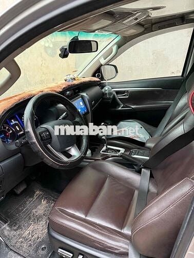 Toyota Fortuner 2018 máy dầu số tự động nhập khẩu