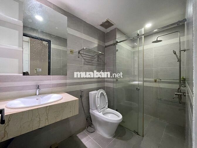 Căn hộ 40m2 full nội thất, Ban công thoáng mát - Vạn Phúc City