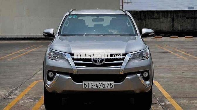 Toyota Fortuner 2017 AT 2.7V Bạc 74.000KM
