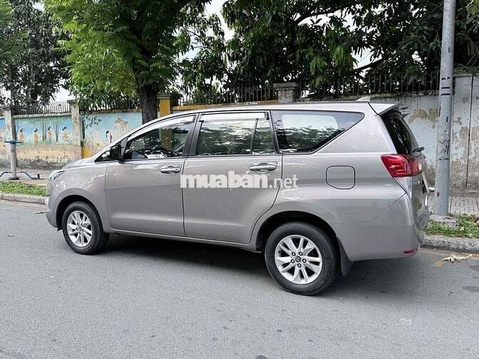 Toyota Innova 2.0G Số tự động ngay chủ ký giấy