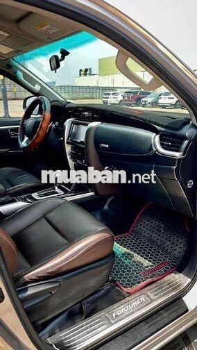 Toyota Fortuner 2017 AT 2.7V Bạc 74.000KM