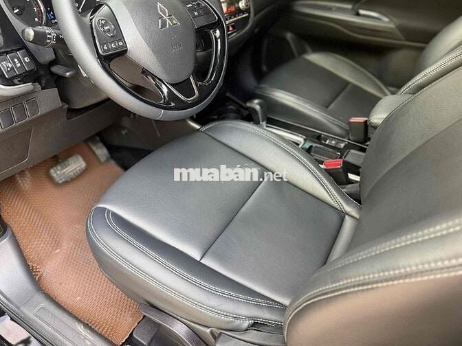 Mitsubishi Outlander 2.0 CVT 2021 Đen 7 vạn km