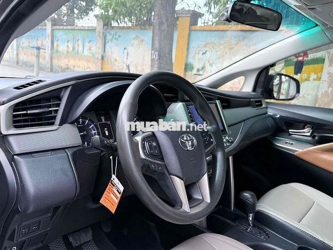 Toyota Innova 2.0G Số tự động ngay chủ ký giấy