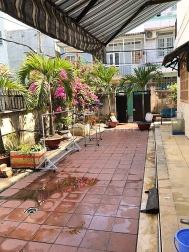 Nhà hẻm Bờ Bao Tân Thắng, sát Celadon City 
