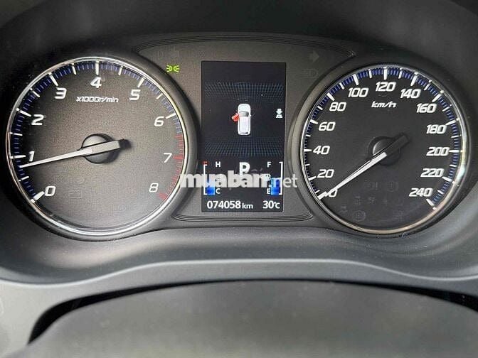 Mitsubishi Outlander 2.0 CVT 2021 Đen 7 vạn km