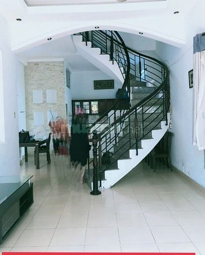 Nhà hẻm Bờ Bao Tân Thắng, sát Celadon City 