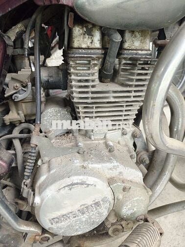 Daelim Custom 125 Đỏ mận Cổ điển Nhập khẩu