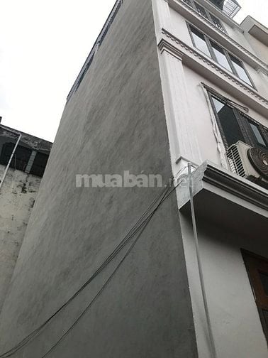Bán nhà CC ngõ phố Ngô Gia Tự 32m2 x 5 T Dân xây .Giá 6,3 tỷ
