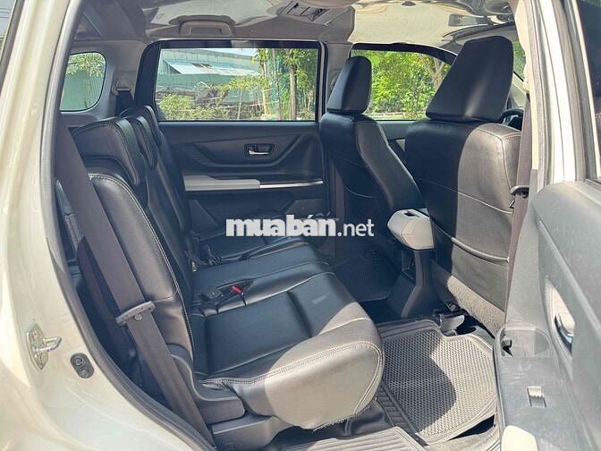 Bán Toyota Veloz Cross TOP 2023 hỗ trợ bank