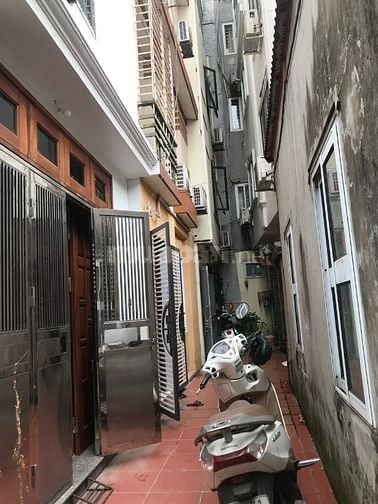 Bán nhà CC ngõ phố Ngô Gia Tự 32m2 x 5 T Dân xây .Giá 6,3 tỷ