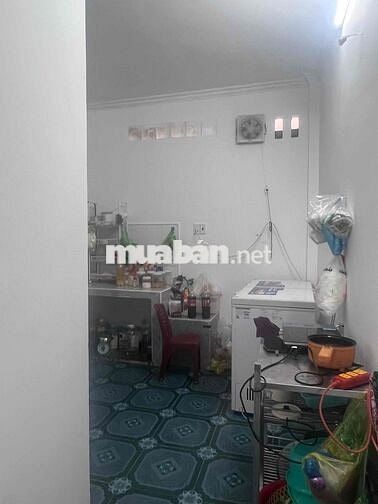 CHO THUÊ NHÀ MT 4 x 20 đúc 1 lầu 2 pn 2 wc nhà mới