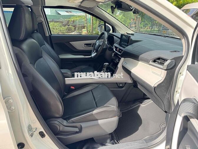 Bán Toyota Veloz Cross TOP 2023 hỗ trợ bank
