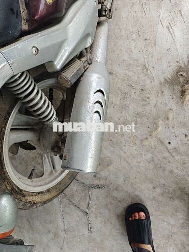 Daelim Custom 125 Đỏ mận Cổ điển Nhập khẩu