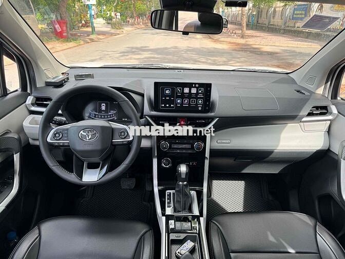 Bán Toyota Veloz Cross TOP 2023 hỗ trợ bank